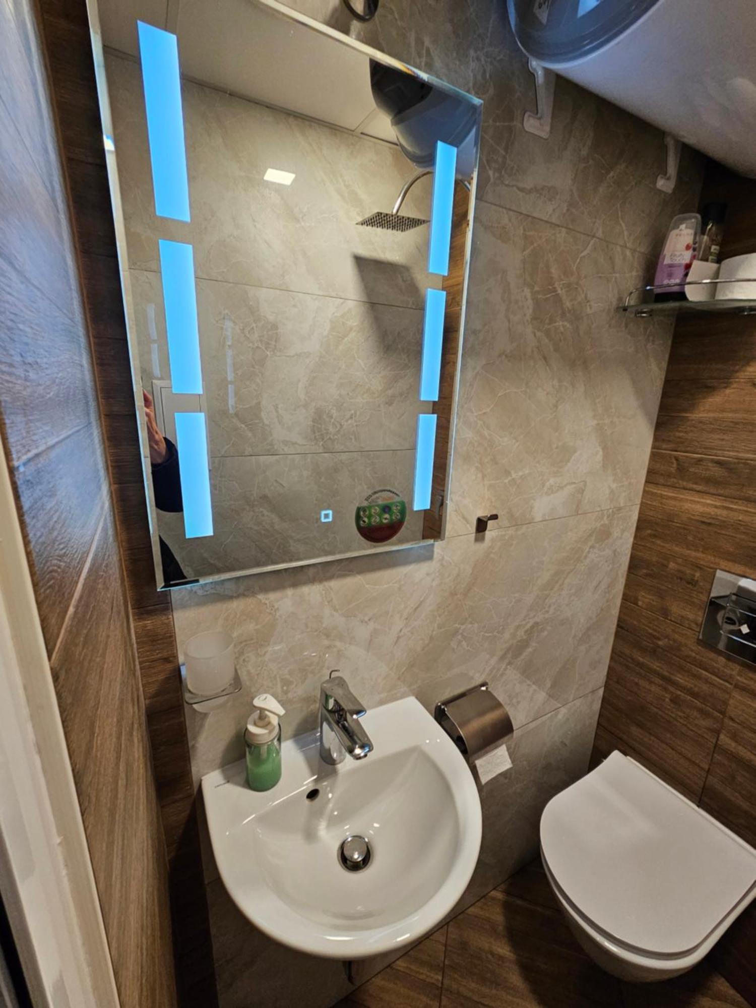 Hot Spot In The Center Apartemen *